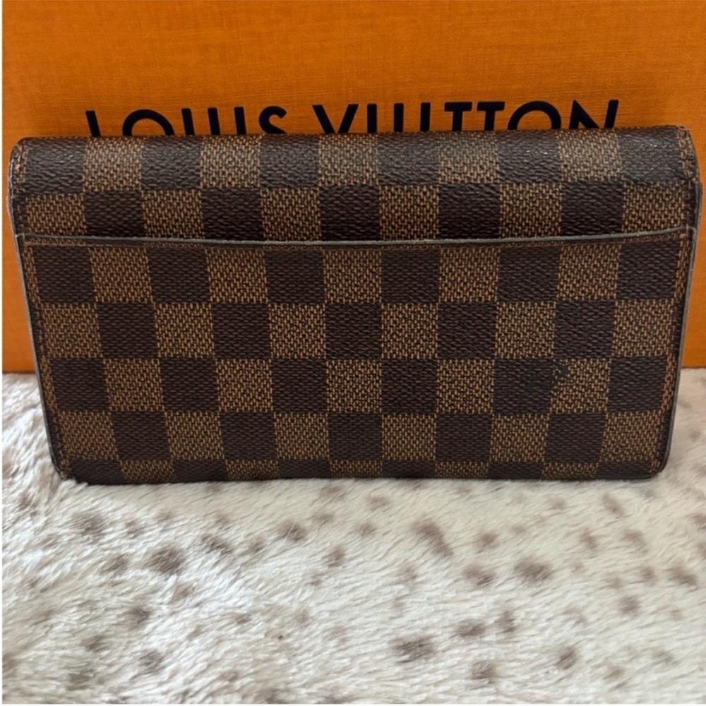 Louis Vuitton Brown Checkered Wallet - Picture 2 of 10